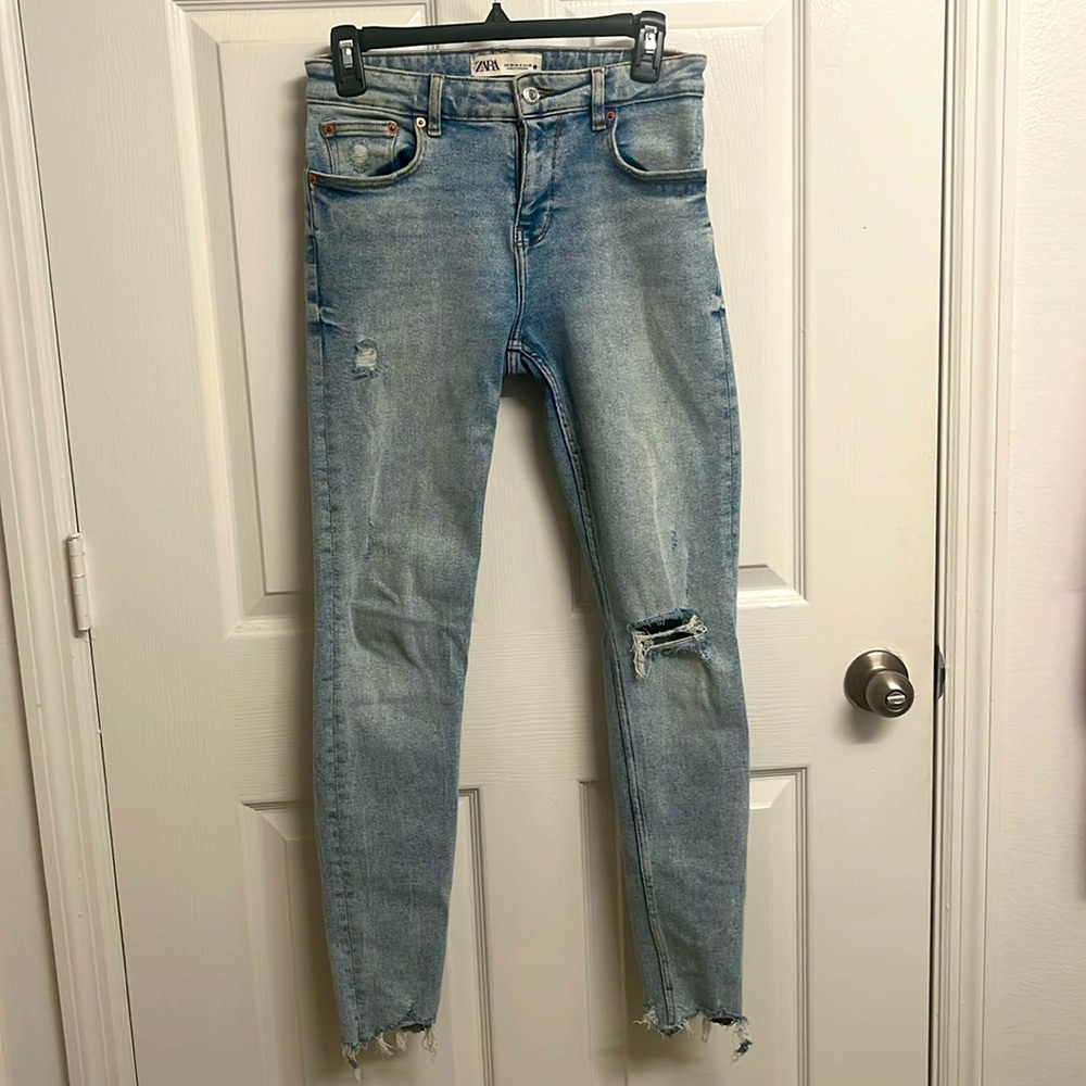 ZARA Ripped Skinny Jeans